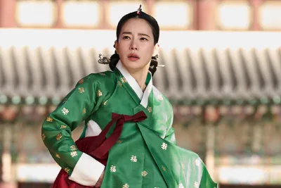 Drama My Royal Nemesis Tampilkan Lim Ji Yeon sebagai Villain Joseon di Era Modern