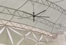 Video Detik-Detik Atap Lapangan Padel di Meruya Ambruk Diterjang Angin Kencang, Pengunjung Berhamburan Panik