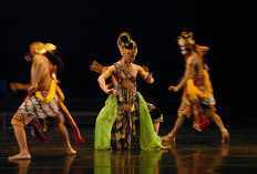 Kalender Jawa 1 Februari 2026 Menandai Weton Minggu Wage dan Karakternya