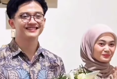 Selisih Umur Mas Farhan dan Yulia Berapa? Inilah Biodata Host Live Batik yang Viral Kini Resmi Bertunangan 