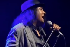 Apa Penyebab Ecky Lamoh Meninggal Dunia? Berikut Kronologi Mantan Vokalis Edane dan Elpamas di Usia 64 Tahun, Benarkah Serangan Jantung?