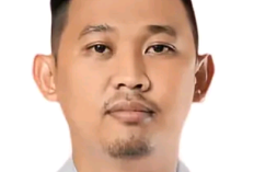  Profil Tampang Almuqarrom Natapradja Camat Medan Maimun Dipecat Usai Diduga Gunakan Rp1,2 M Kartu Kredit Pemerintah Daerah Untuk Judol: Umur, Agama dan IG