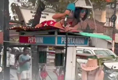 Profil dan Tampang 3 WNA di Bali yang Viral, Berlagak Seksi Guyur Tubuh Pakai Bensin Pertamini Demi Konten Viral: Berbikini dan Super Nyeleneh