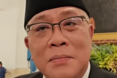 Jumhur Hidayat Resmi Menjabat Menteri Lingkungan Hidup dengan Latar Belakang Aktivis Buruh