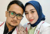 Siapa Attaubah Mufid? Simak Profil Suami Dokter Reza Gladys Kakak Ipar Siti Badriah yang Dapat Pesan Foto Bugil dari Staf Karyawan Diungkap Oleh Istri: Agama, Umur, Kronologi